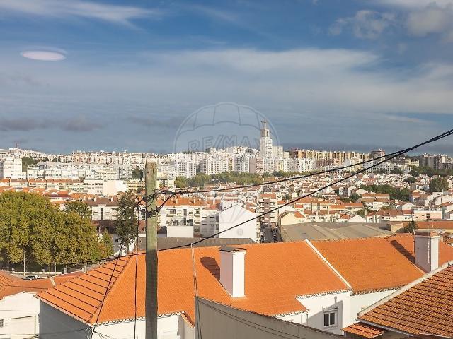 Casa venda em Barrocas, Almada