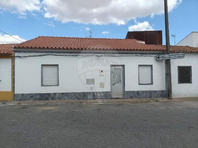 Casa venda em Amareleja, Moura