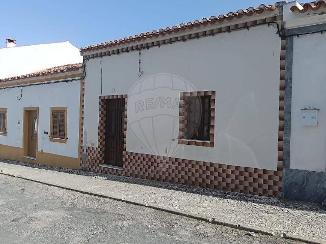 Casa venda em Amareleja, Moura