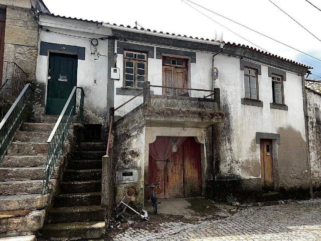 Casa venda em Arcozelos, Moimenta da Beira