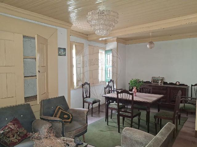 Casa venda em Aricera e Goujoim, Armamar