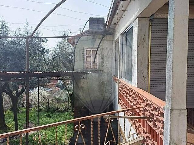 Casa venda em Barreiro de Besteiros, Tondela