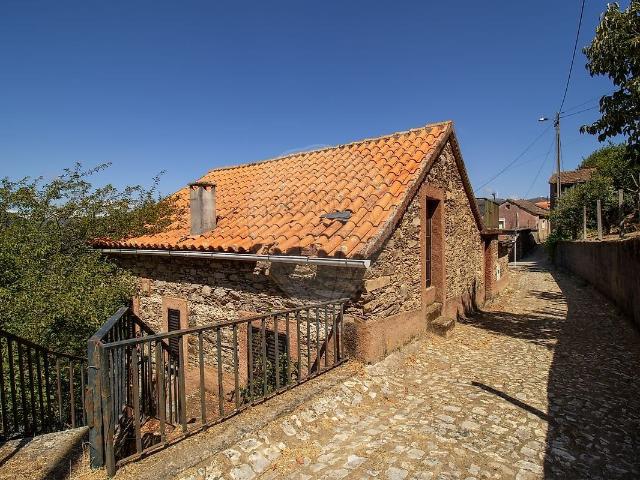 Casa venda em Cadafaz e Colmeal, Góis