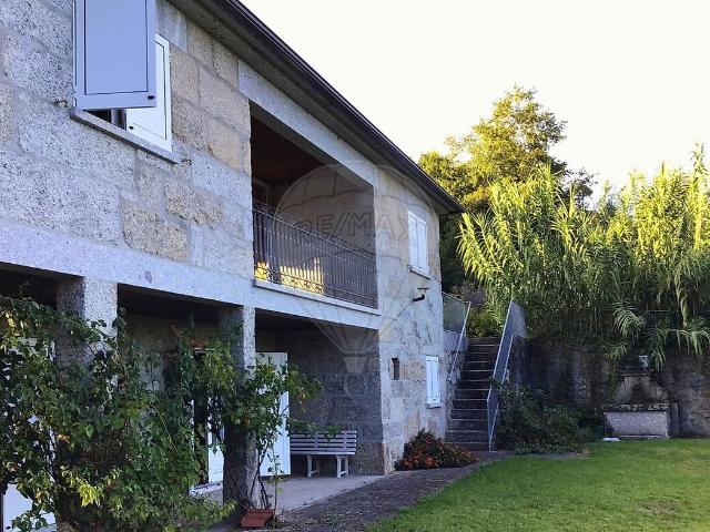 Casa venda em Carvalho e Basto (Santa Tecla), Celorico de Basto