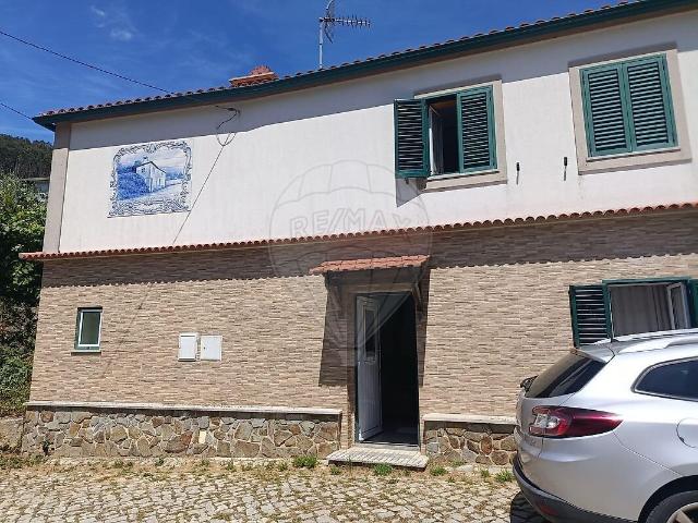 Casa venda em Castanheira de Pera e Coentral, Castanheira de Pera