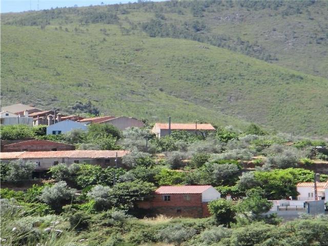Casa venda em Almaceda, Castelo Branco