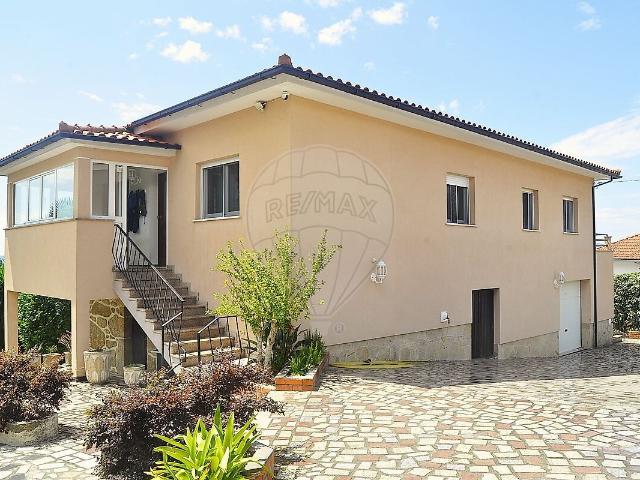 Casa venda em Gosende, Valença