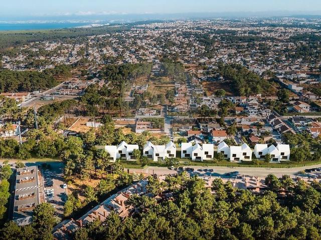 Casa venda em Valadares, Seixal
