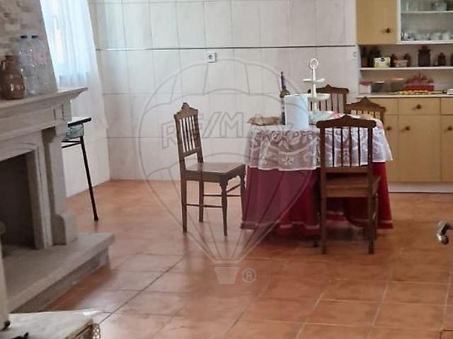 Casa venda em Colmeal e Vilar Torpim, Figueira de Castelo Rodrigo