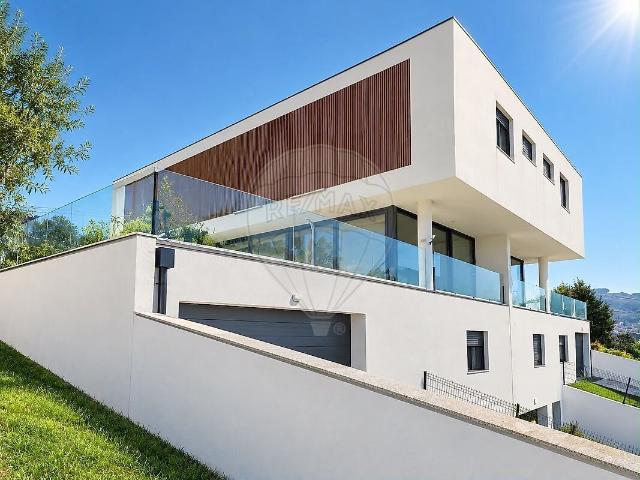 Casa venda em Cossourado, Barcelos