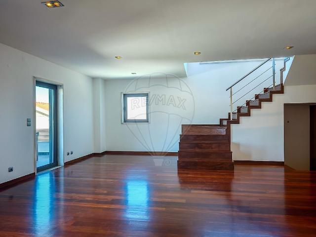 Casa venda em Milharada, Loures