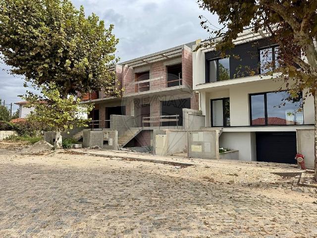 Casa venda em Merelim (São Pedro) e Frossos, Braga