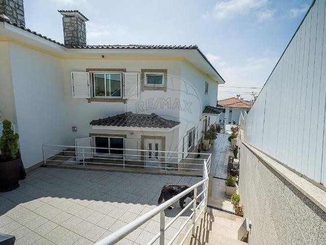 Casa venda em Nogueira da Regedoura, Santa Maria da Feira
