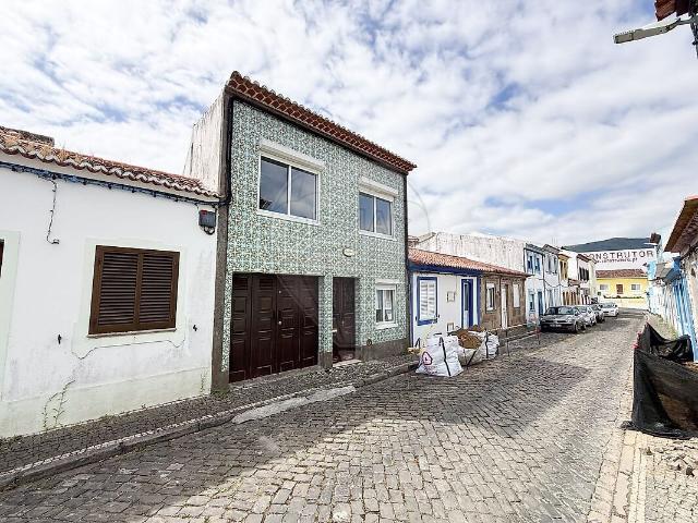 Casa venda em Angra (Nossa Senhora da Conceição), Angra do Heroísmo