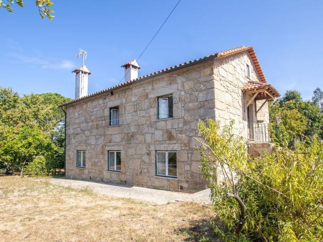 Casa venda em Ribeira de Santiago, Santa Ovaia