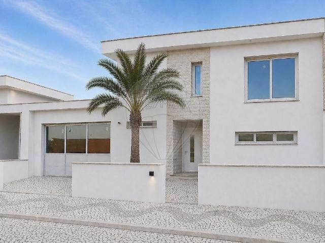 Casa venda em Urbanização Cruz São Tomé, Leiria