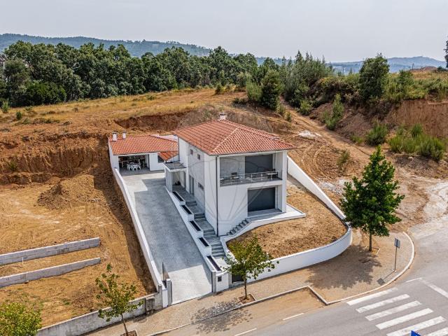 Casa venda em Penalva Do Castelo, Viseu