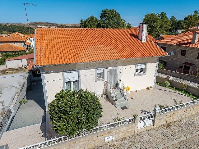 Casa venda em Bairro SR da Estrada, Penedono