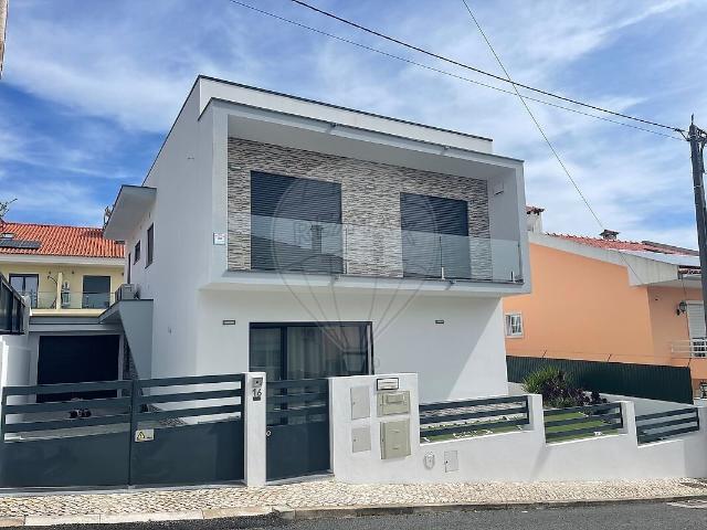 Casa venda em Pontinha e Famões, Odivelas