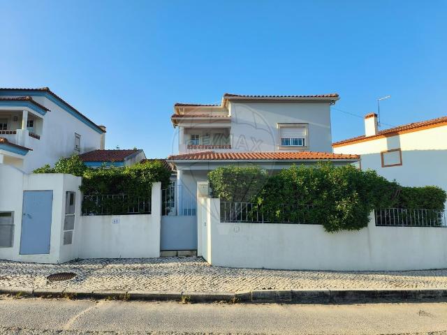 Casa venda em Ramalhiça, Alcobaça