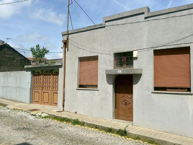 Casa venda em Rio Tinto, Pedrouços