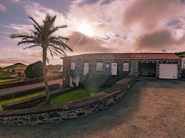 Casa venda em Rosais, Velas
