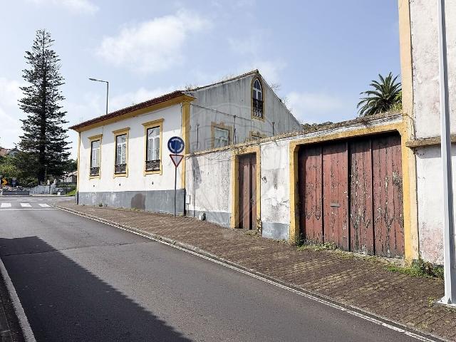 Casa venda em São Carlos, Angra do Heroísmo
