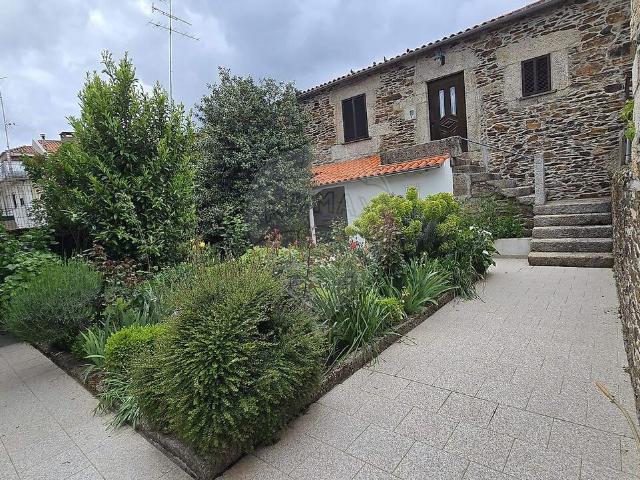Casa venda em Sabugal, Sabugal e Aldeia de Santo António