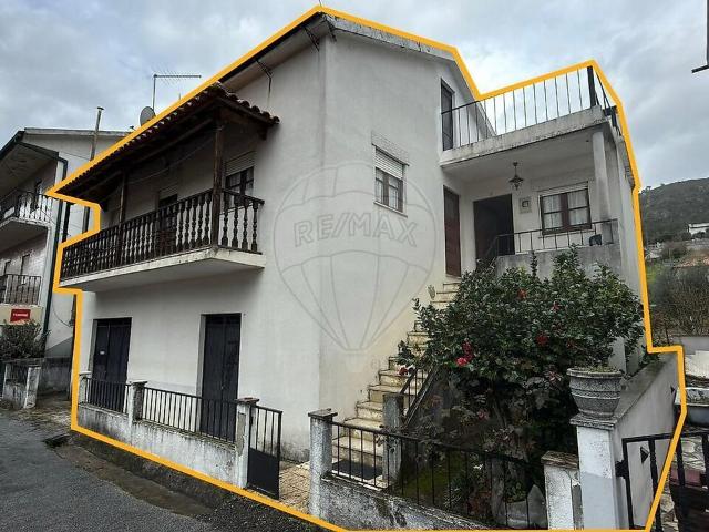 Casa venda em Sandomil, Seia