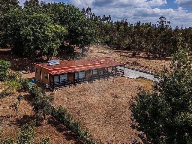 Casa venda em Santa Comba Dão e Couto de Mosteiro, Santa Comba Dão