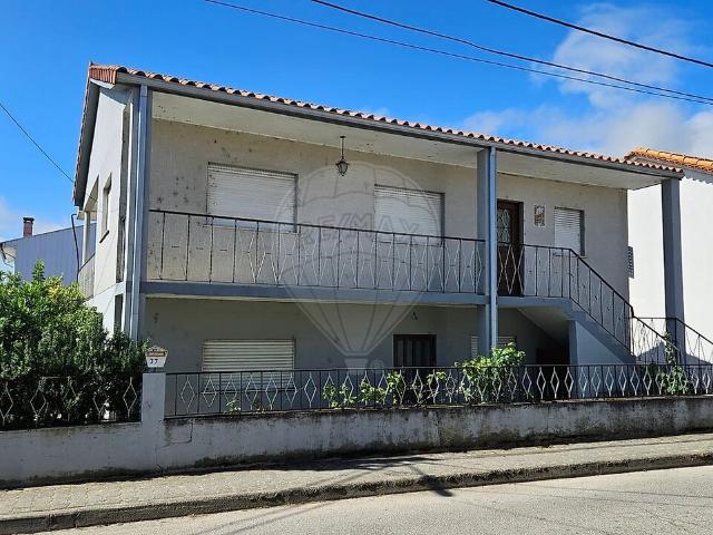 Casa venda em Santa Cruz/Trindade e Sanjurge, Chaves