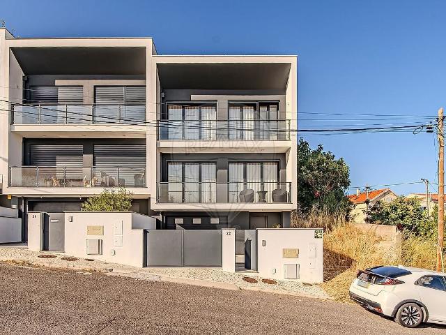 Casa venda em Portela da Azóia, Loures