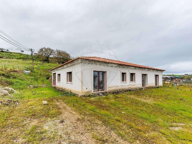 Casa venda em Santo Quintino, Sobral de Monte Agraço