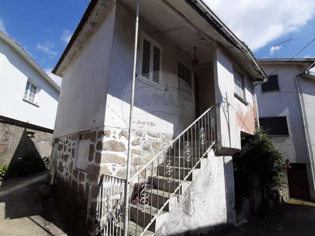 Casa venda em Santa Ovaia de Baixo, Tondela