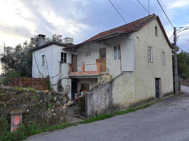 Casa venda em Santa Ovaia de Baixo, Tondela