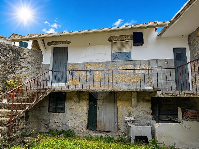 Casa venda em Valadares, São Pedro do Sul