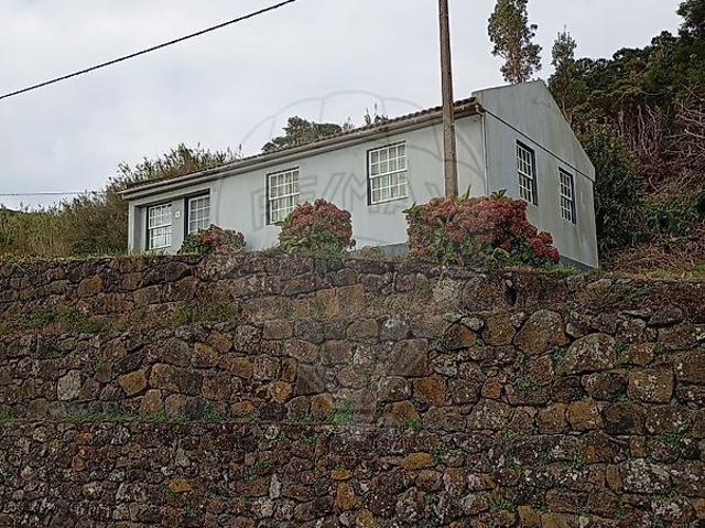 Casa venda em Açores, Velas