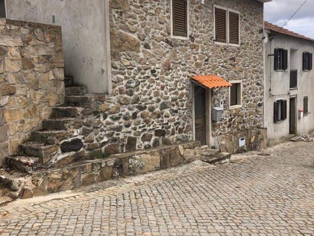 Casa venda em Vila Chã de Braciosa, Miranda do Douro