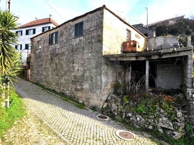 Casa venda em Paços De Vilharigues, Viseu