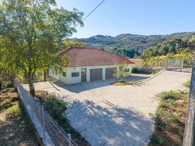 Casa venda em Adsamo, Ventosa