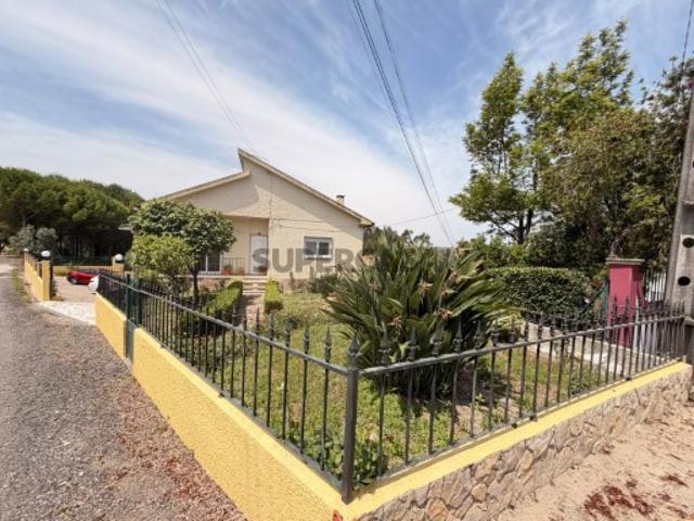 Casa venda em Asseiceira, Rio Maior