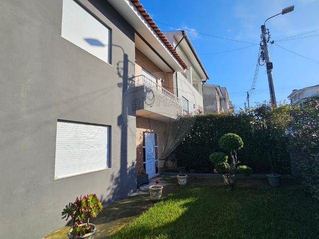 Moradia alugar em Vila Nova De Famalicão, Igreja