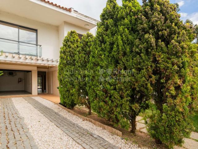 Casa alugar em Ribeira Acima, Oeiras