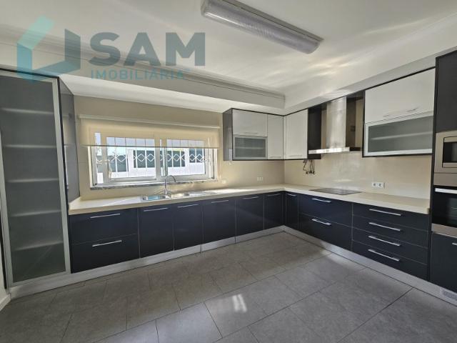 Casa venda em Ventosa, Montengrão