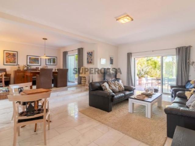 Casa venda em Estômbar, Faro