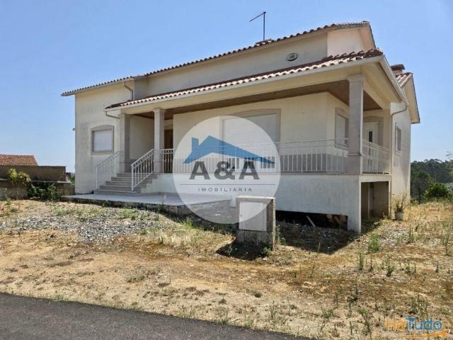 Casa venda em Ourém, Santarém