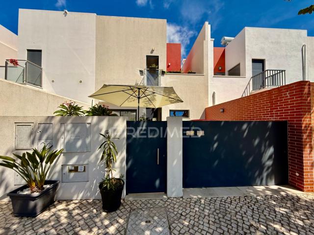 Casa venda em Urbanização Quinta das Palmeiras, Olhão
