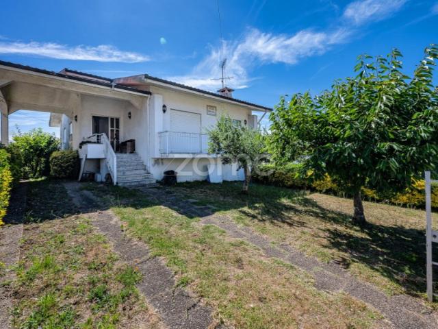Casa venda em Burgães, Santo Tirso