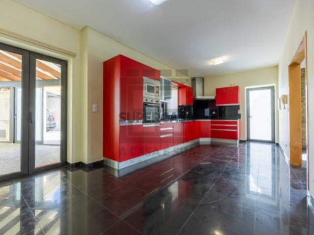 Casa venda em Santa Maria da Feira, Aveiro