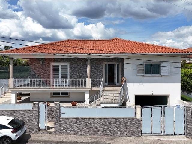 Casa venda em Felgueiras, Porto